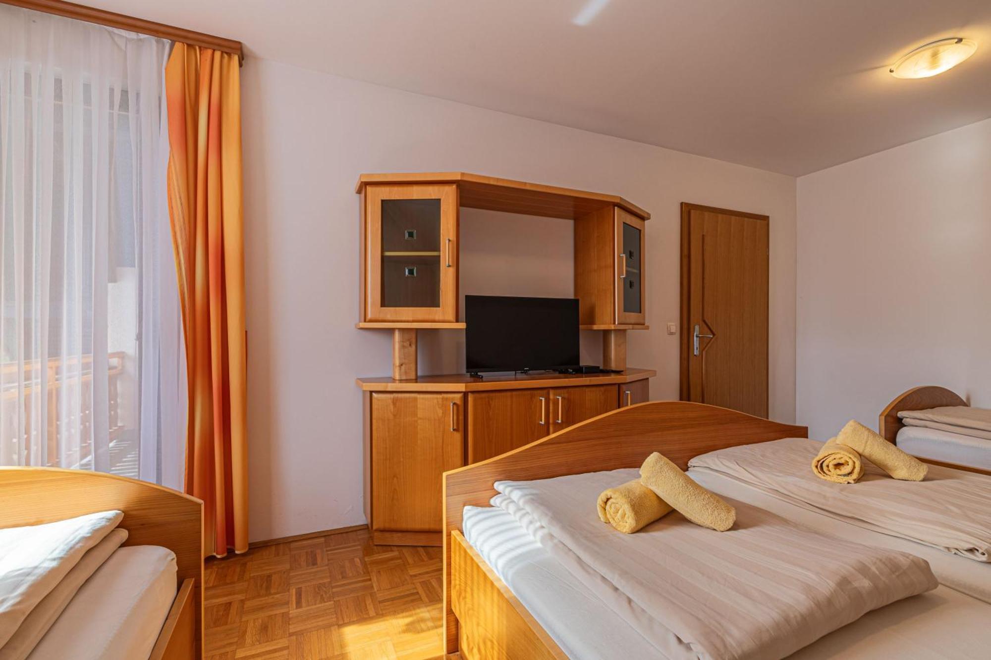 Tourist Farm Skrbina Apartments - Happy Rentals Smarjeske Toplice Bagian luar foto