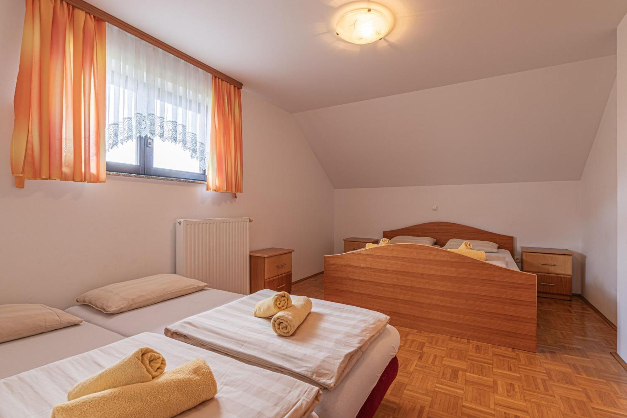 Tourist Farm Skrbina Apartments - Happy Rentals Smarjeske Toplice Bagian luar foto